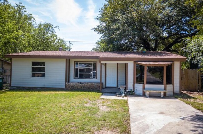 Building Photo - 146 Pilgrim Dr