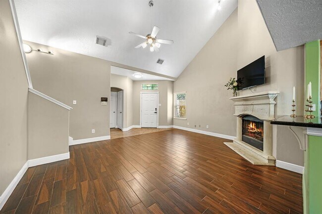 Building Photo - 18436 Sunrise Pines Dr