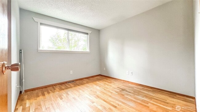 Building Photo - 2830 216th Ave SE