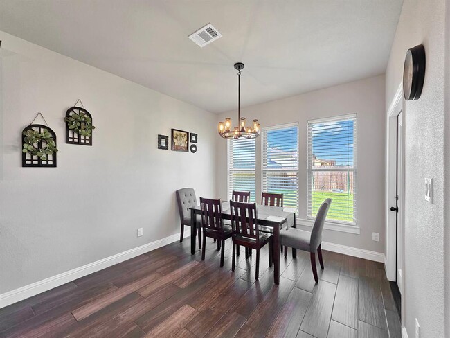 Building Photo - 10340 Dominion Ranch Dr