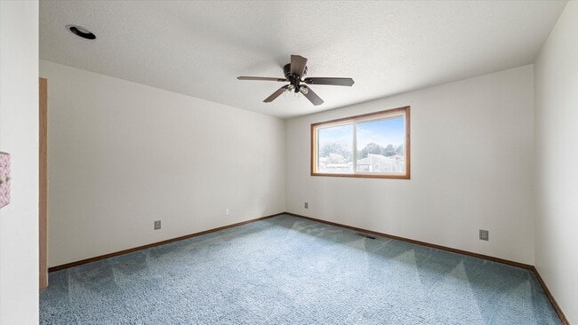 Building Photo - Spacious 4-Level Home with Panoramic Views for Lease – Hills West, South Richland – $2,800/mo