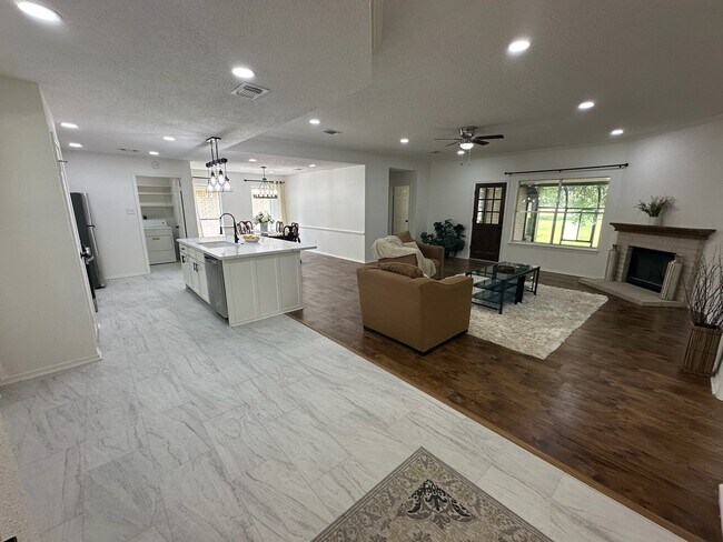 Building Photo - 806 Country Pl Blvd