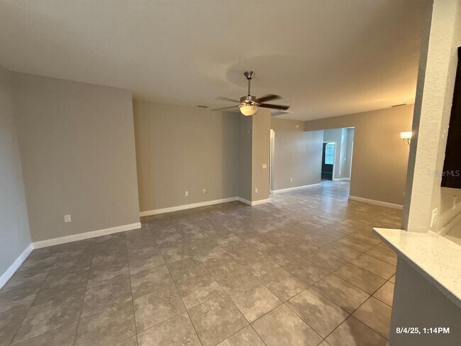 Building Photo - 146 Eloise Oaks Dr