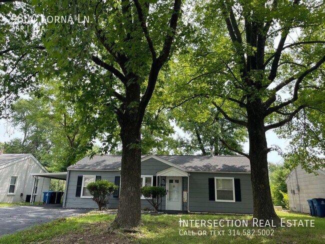 Building Photo - Charming 3 Bedroom Ranch Home with Fenced ...