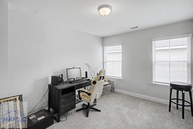 Building Photo - 785 Fairview Cir