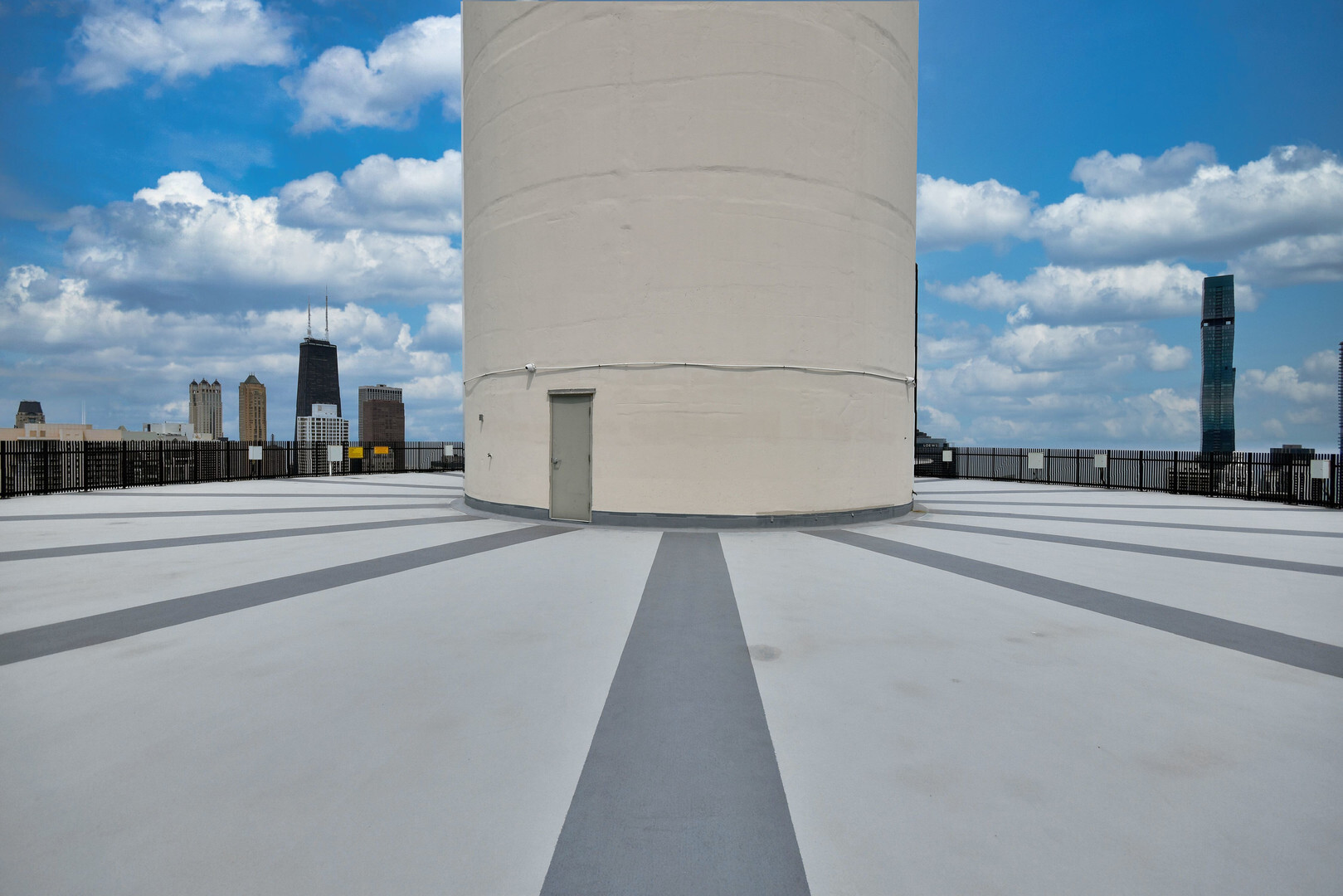 Building Photo - 300 N State St