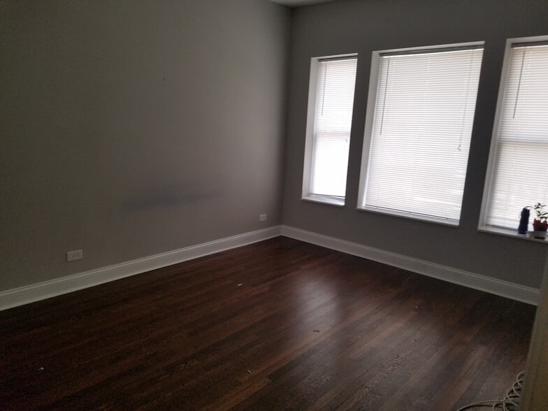 Bedroom 2 - 1265 W Columbia Ave