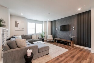 Building Photo - 1673 Unison Dr