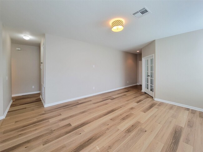 Building Photo - 6535 Dayridge Ln