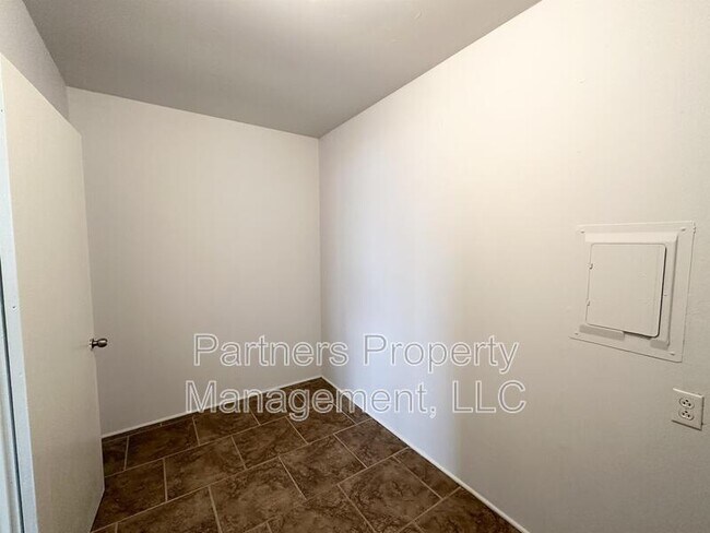 Building Photo - 14171 Wolf Dr