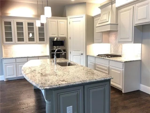 Building Photo - 1231 Waterton Dr