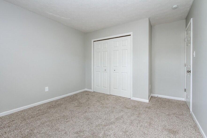Building Photo - 7737 Blue Willow Dr