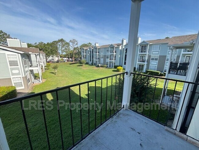 Building Photo - 2550 N Alafaya Trail