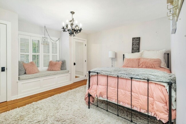 Building Photo - 710 Claremore Dr