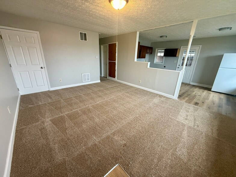 Building Photo - 1658 Frank Rd