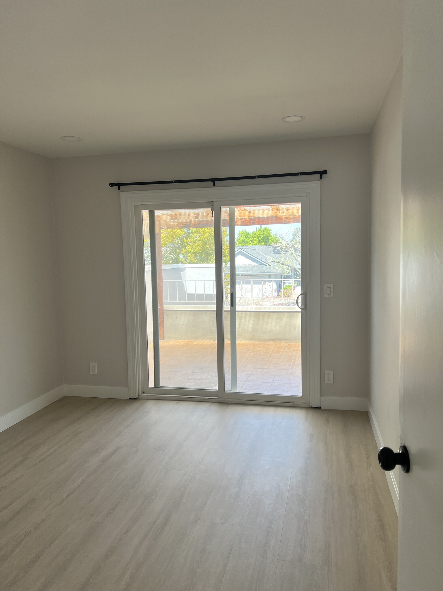 Building Photo - 322 Avenida Nogales