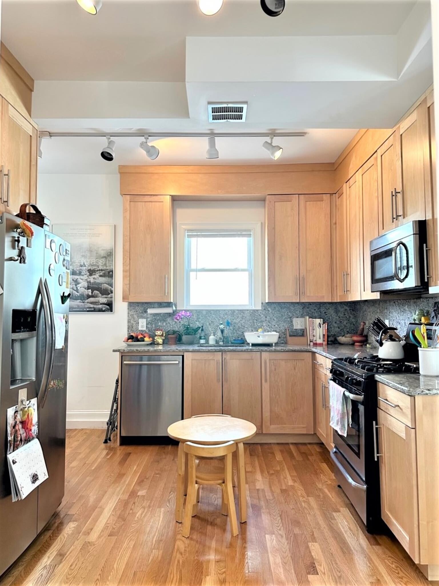 Building Photo - 20 Concord Ave