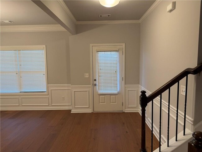 Building Photo - 7811 Silk Tree Pointe