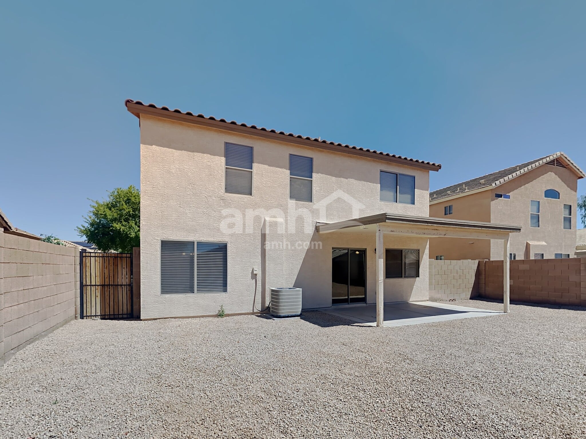 Building Photo - 16007 W Moreland St