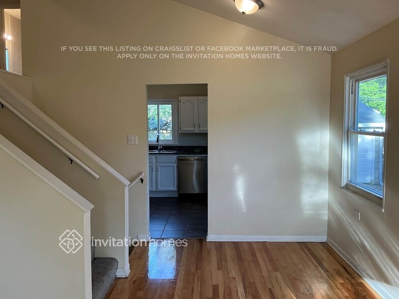 Building Photo - 439 N 3rd Ave