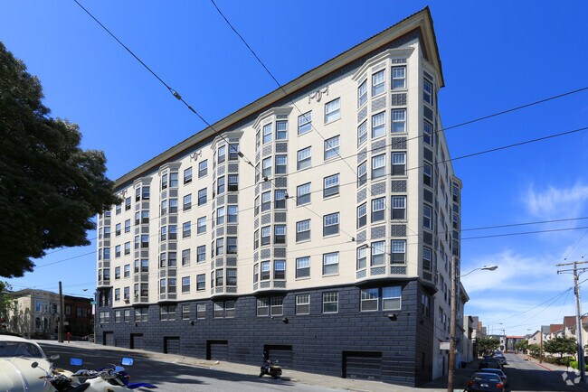 Building Photo - 600 Fell St
