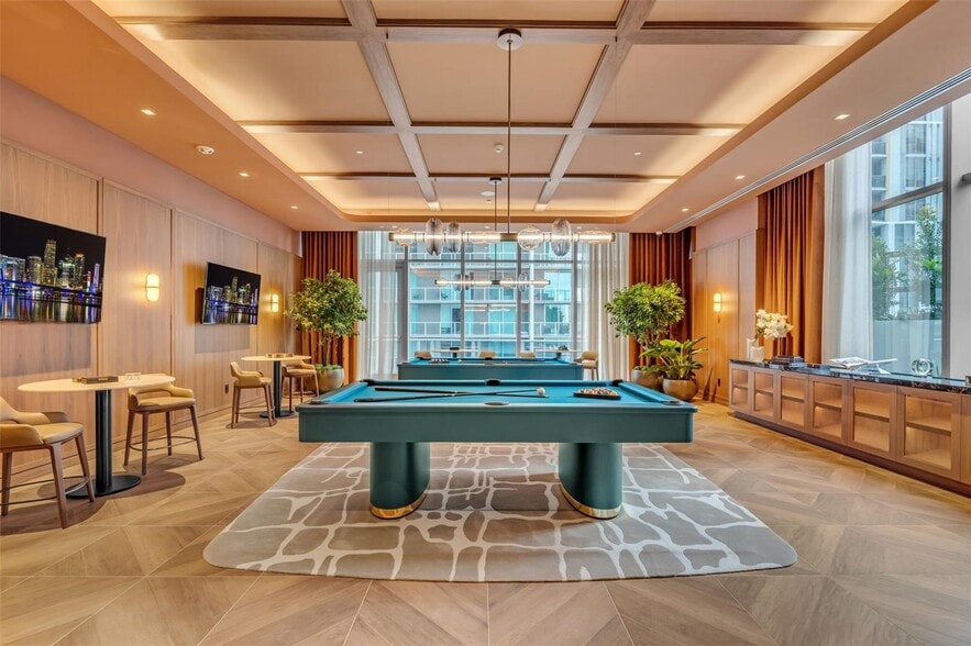 Building Photo - 77 SE 5th St