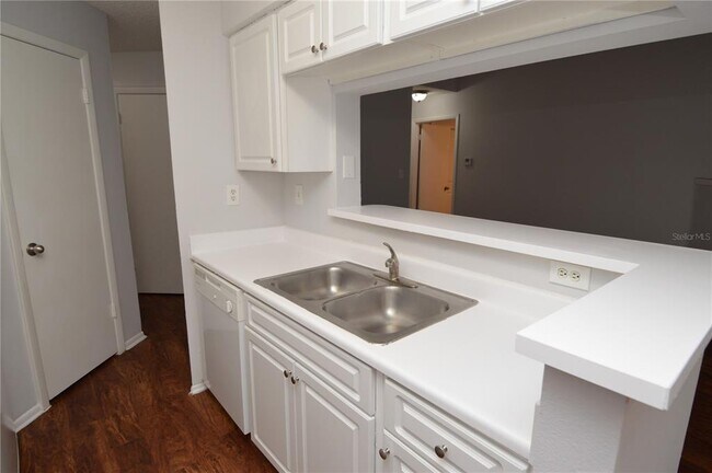 Building Photo - 8641 Fancy Finch Dr