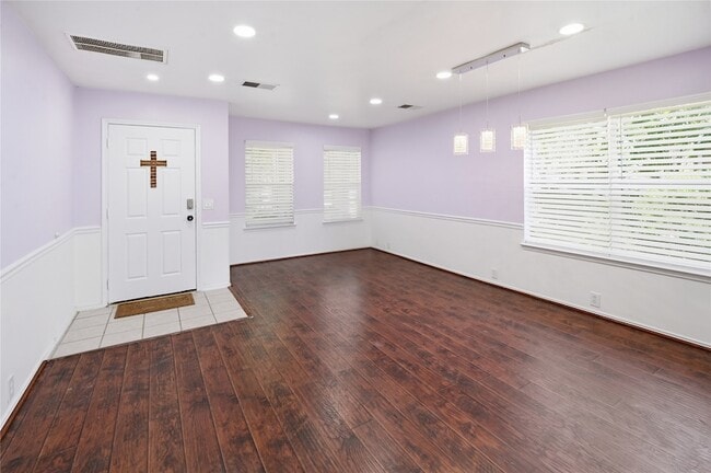 Building Photo - 6811 Brighton Hill Ln