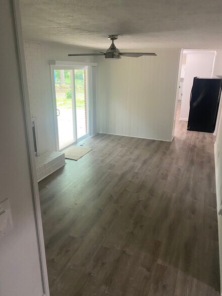 2nd family room/dining room - 851 Rockbridge Rd SW