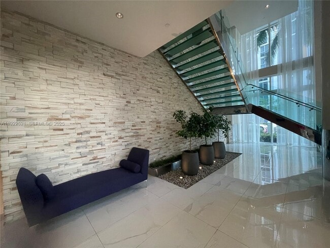 Building Photo - 41 SE 5th St