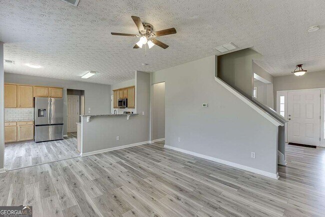 Building Photo - 678 Clairidge Elm Trail SW