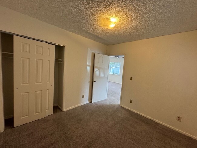 Building Photo - Cozy 4 bed 2 bath home in South Seattle