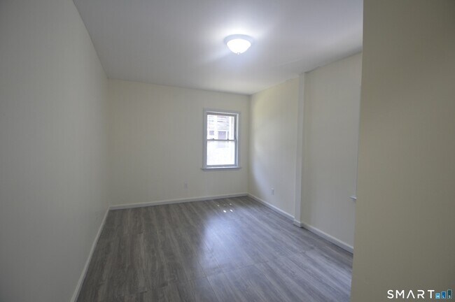 Building Photo - 115 Denver Ave
