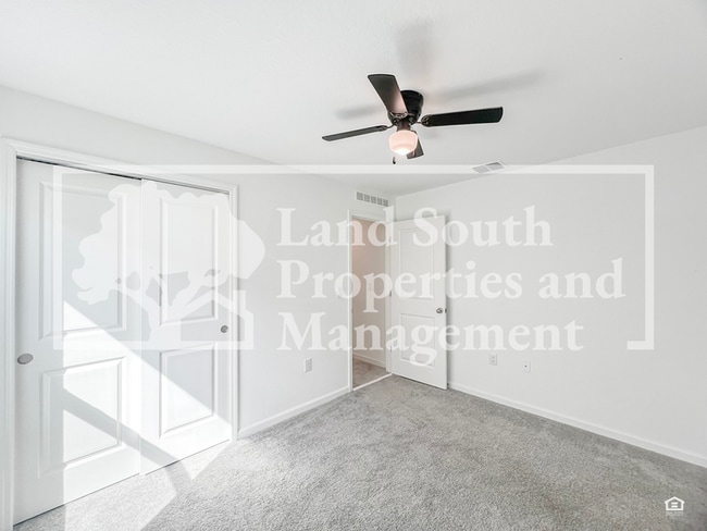 Building Photo - 4811 Rigging St