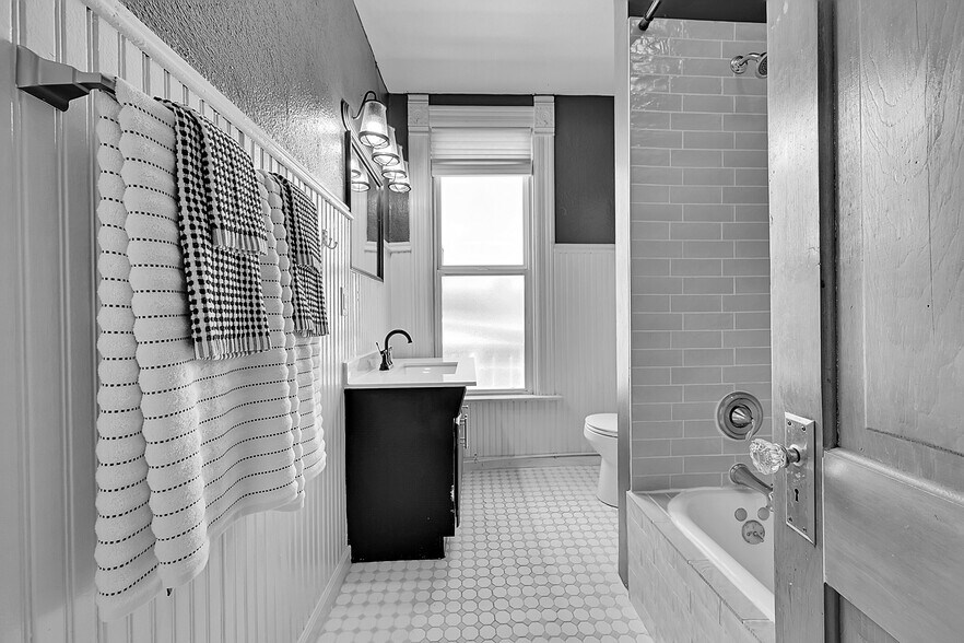 2nd bathroom - 54 S Emerson St