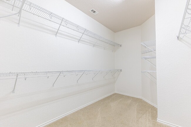 Building Photo - 7651 Mission Ledge
