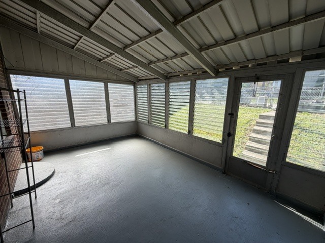Building Photo - 639 Emerson St NE