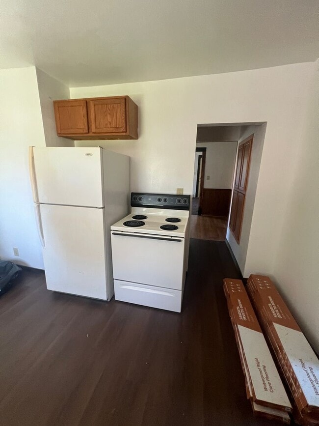 Building Photo - Click the “Apply Now” button or email wapmrentals@gmail.com for a prompt response.