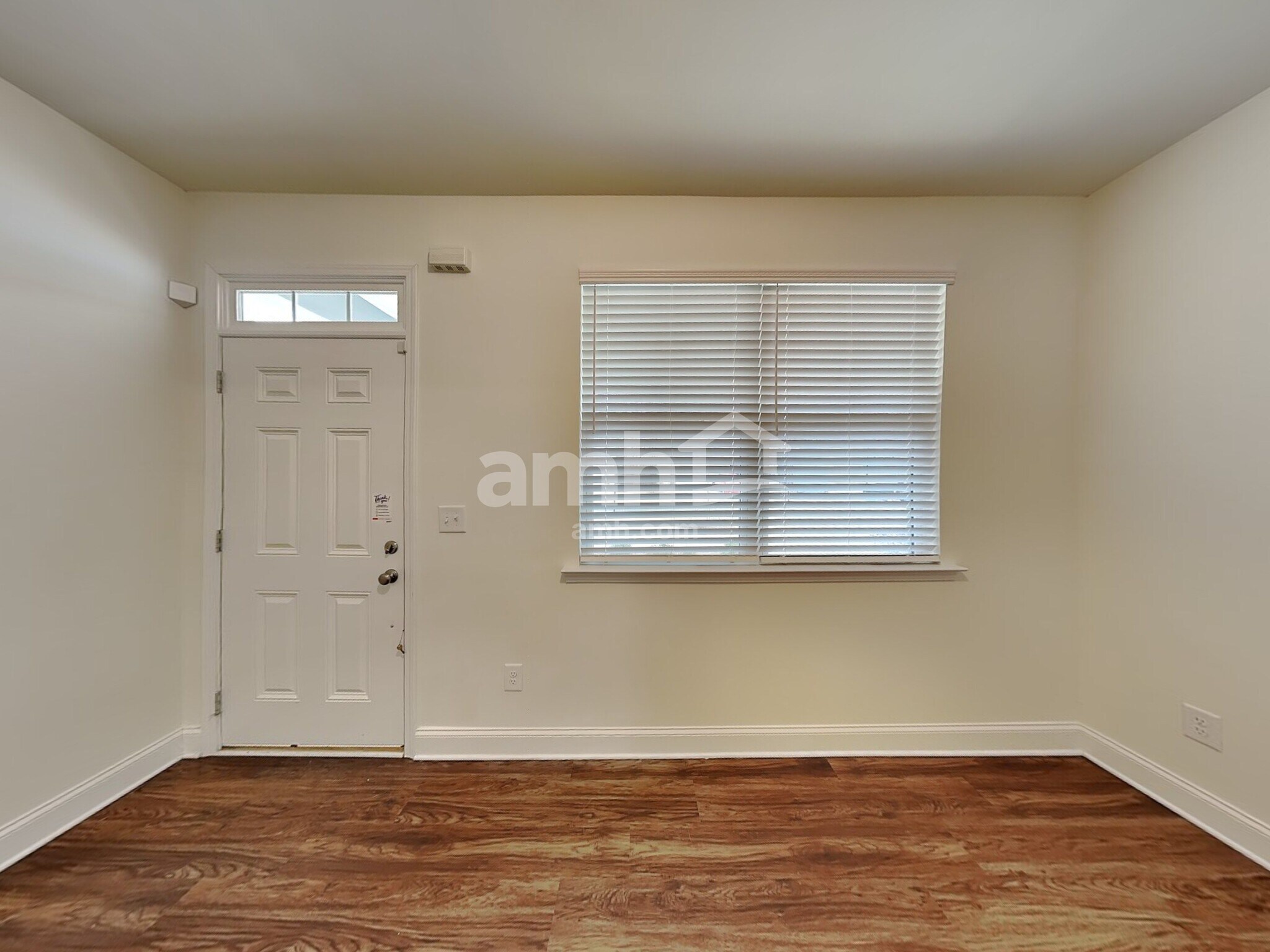 Building Photo - 5020 Hudson Vly Dr