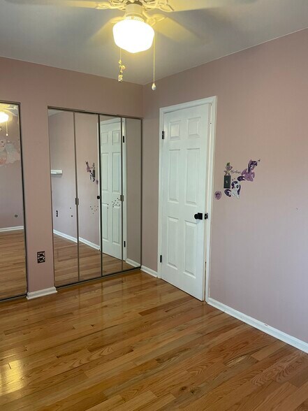 Building Photo - 18207 Leman Lake Dr