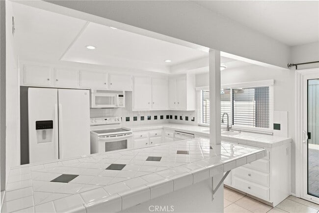 Building Photo - 4128 Orange Ave