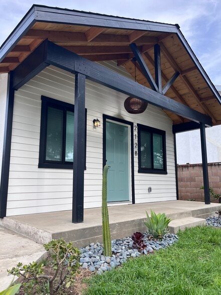 Building Photo - 2128 El Sereno Ave