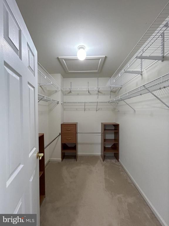 Building Photo - 122 Providence Ln