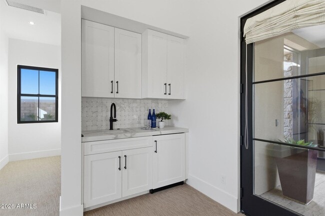 Building Photo - 8900 E Sands Dr