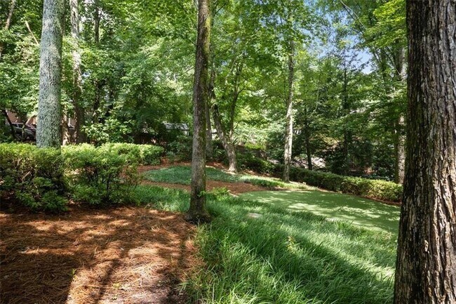 Building Photo - 4989 Kingswood Dr