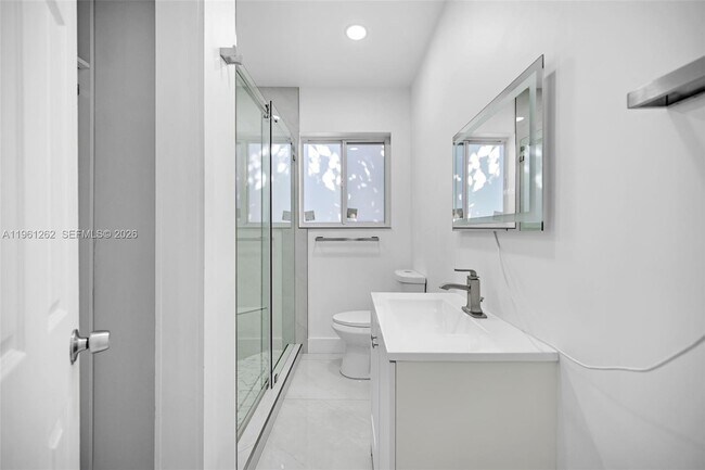 Building Photo - 876 NE 81st St