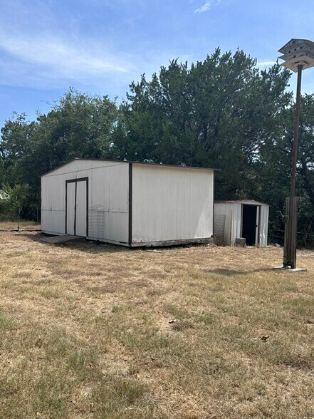 Building Photo - 194 Private Road 4660