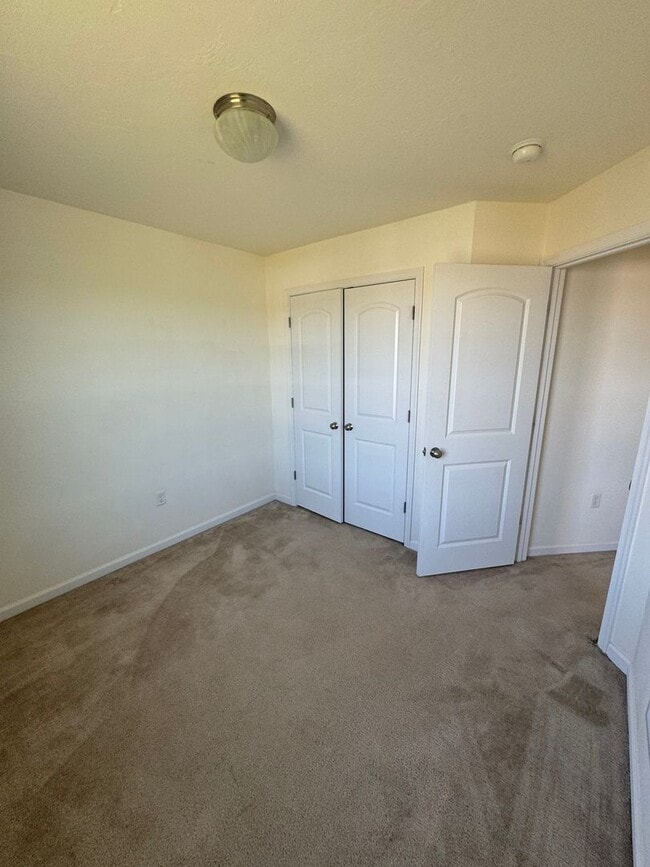 Building Photo - Coming Soon - Spacious 3 Bedroom, 2.5 Bath...