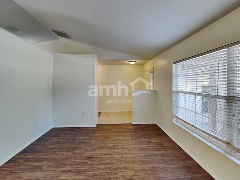 Building Photo - 3118 37th Ter E