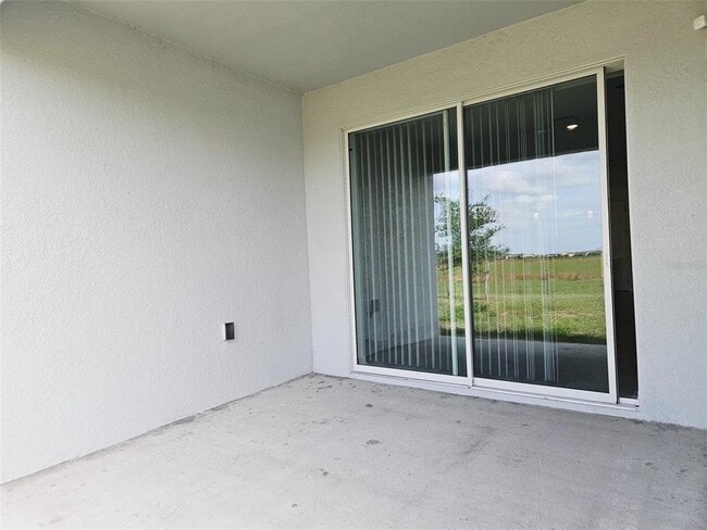 Building Photo - 652 Daring Dr